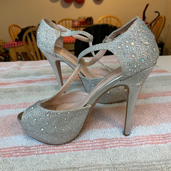 De Blossom Collections Rhinestone Glittery Heels Size 7.5 - Picture 2 of 16